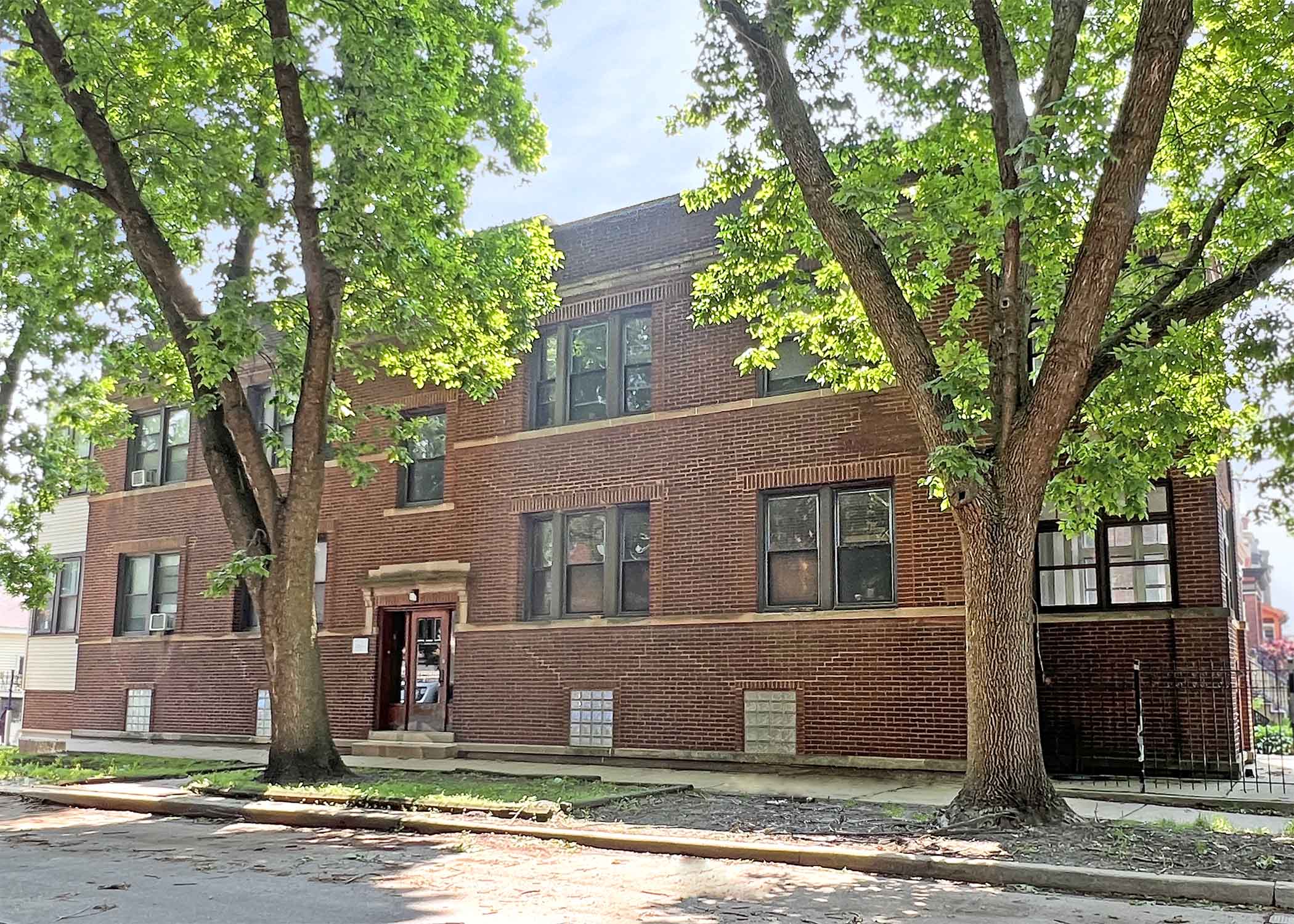 4324 North Hoyne Avenue - 1N