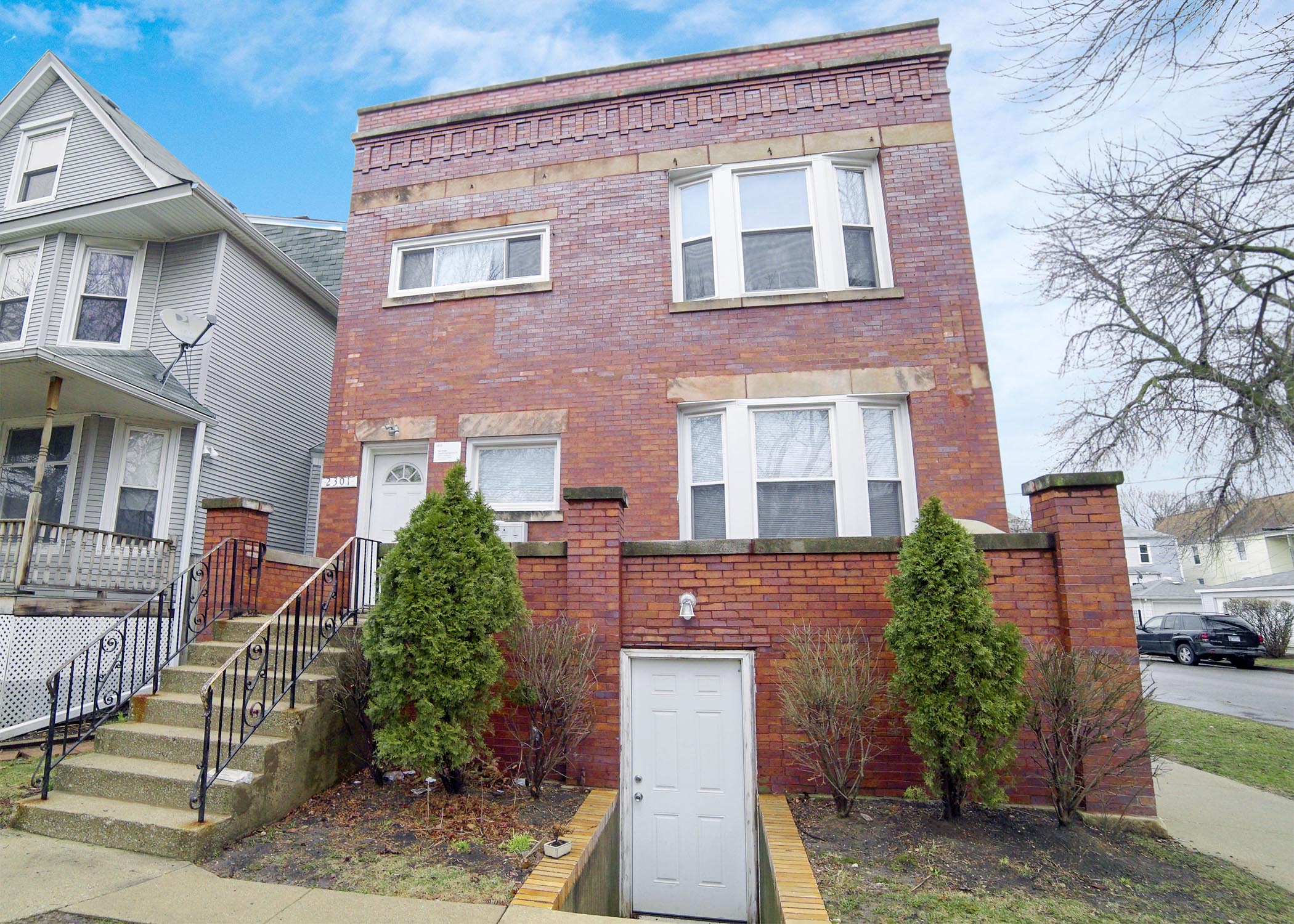 2301 N. Monticello - CH