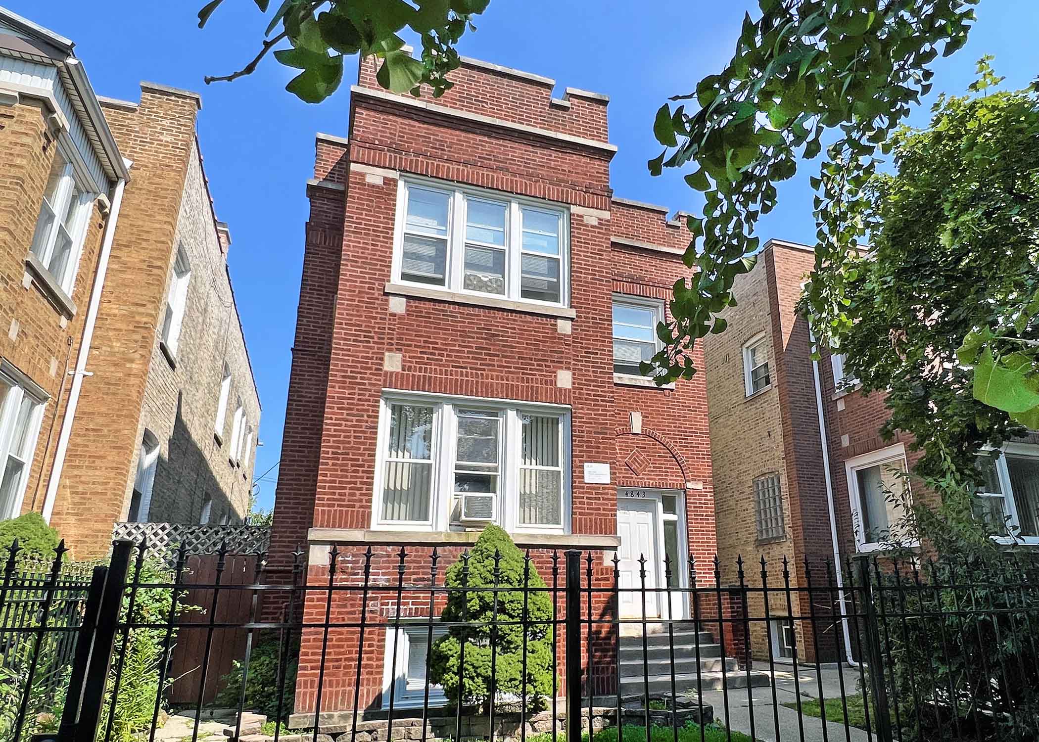 Property main image