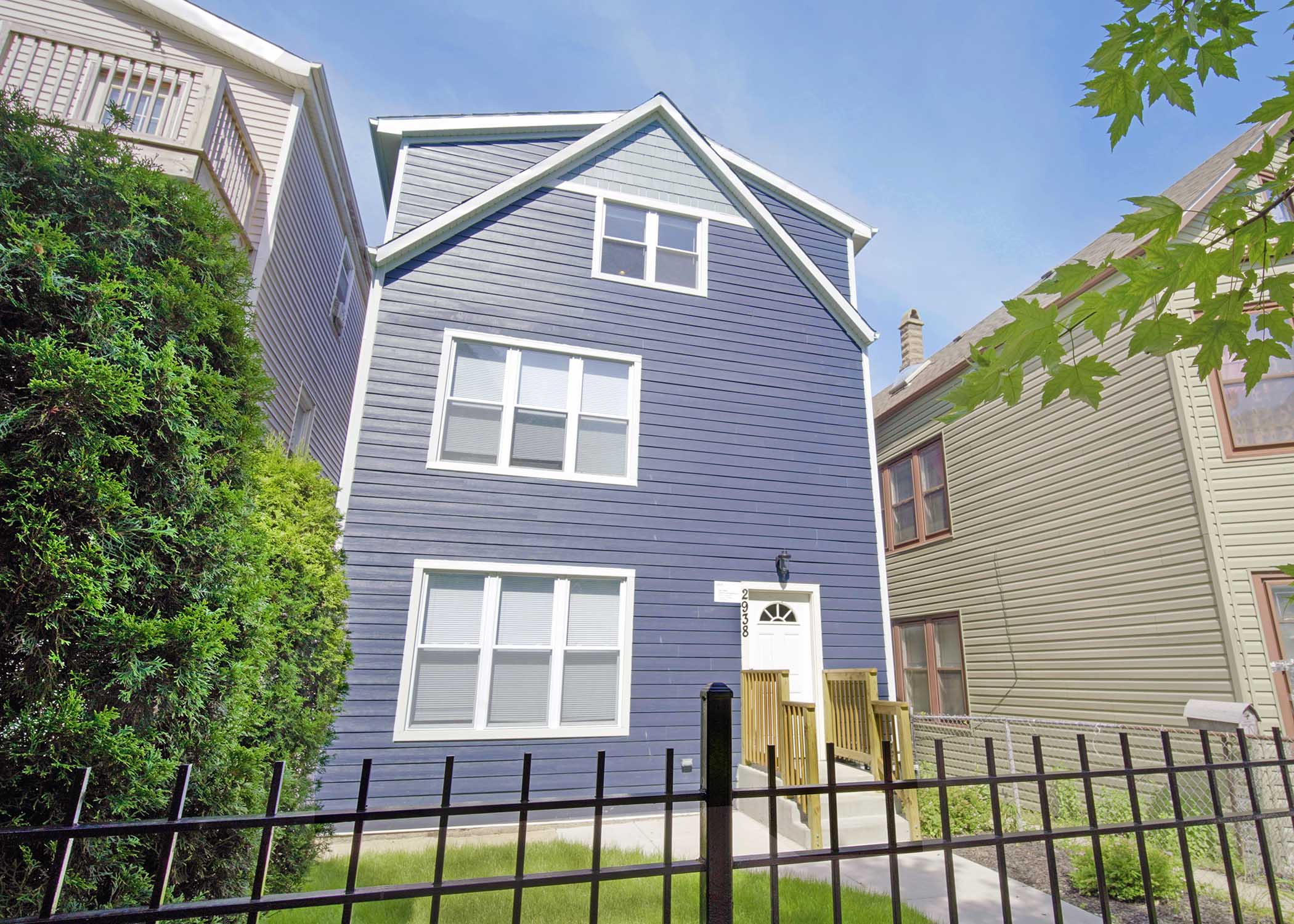 2938 N. Hamlin Ave. - 3