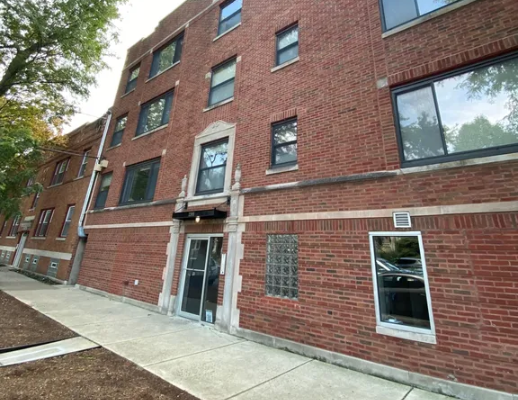 2245 West Barry Avenue - 2A