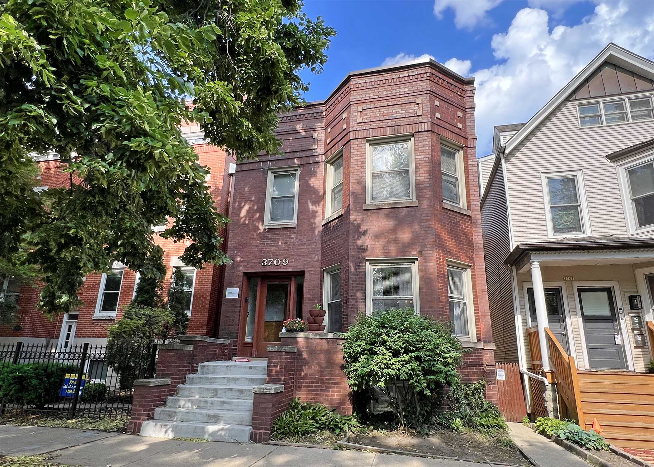 3709 N. Bosworth Ave.