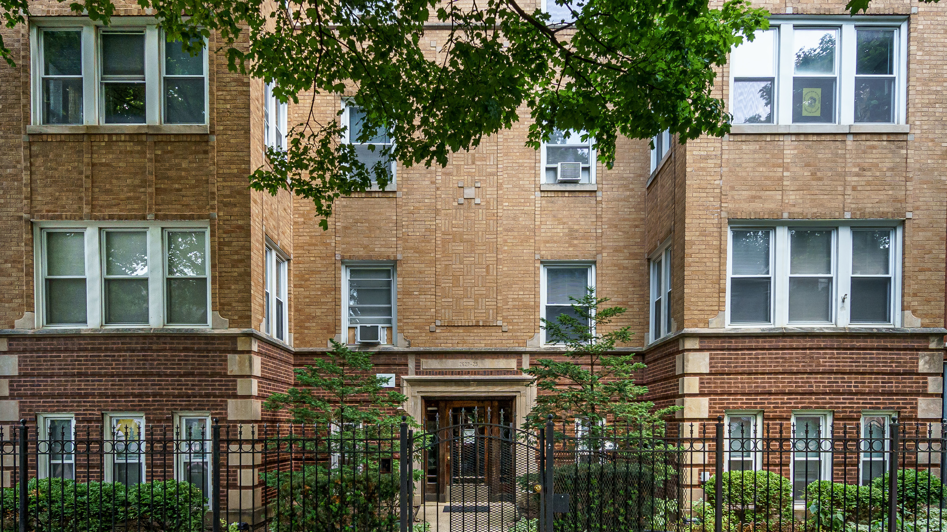 2627 N. Ridgeway Ave. - 2N