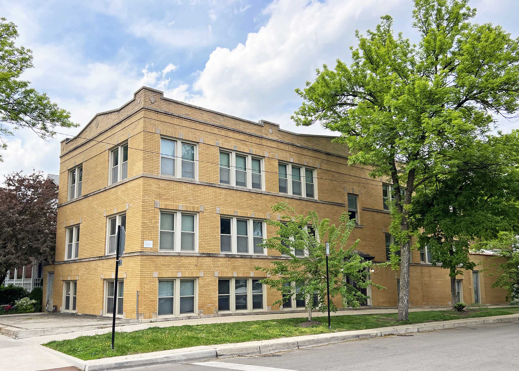 3104 North Wolcott Ave. - 2F