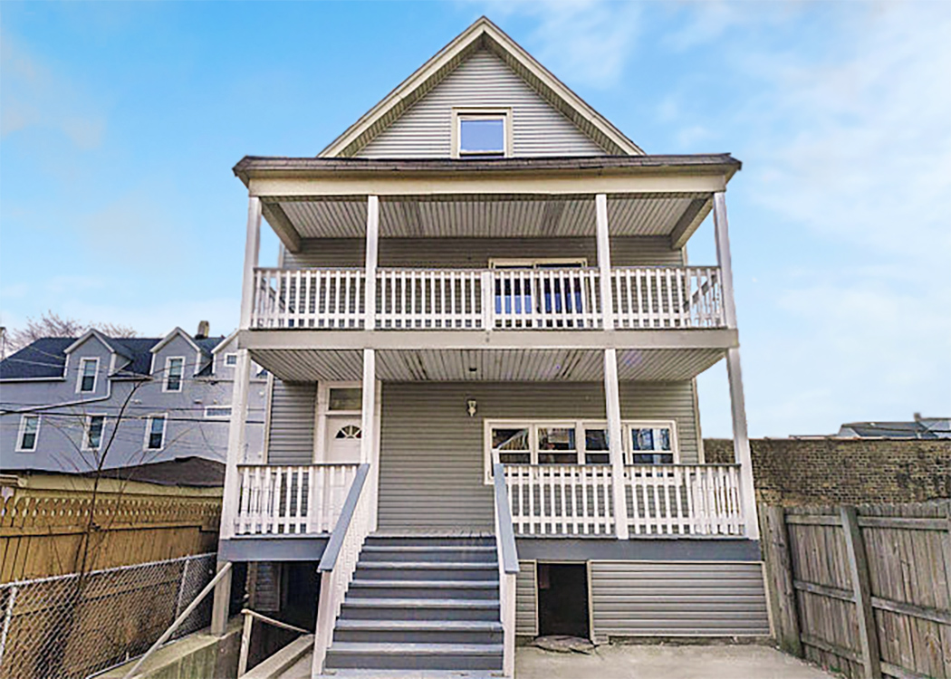 3743 W. Armitage - CH2