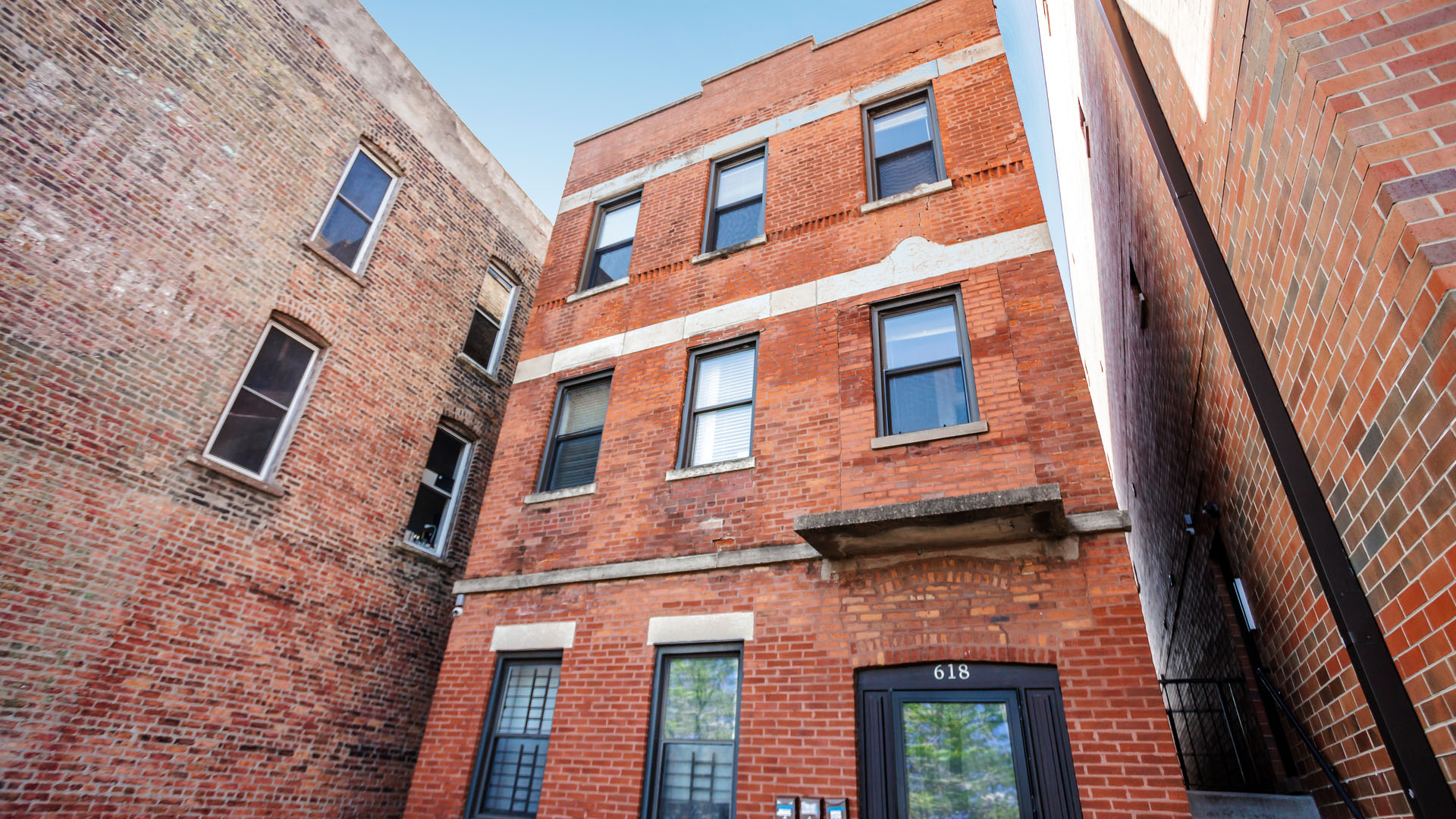 618 South Racine Avenue - 104